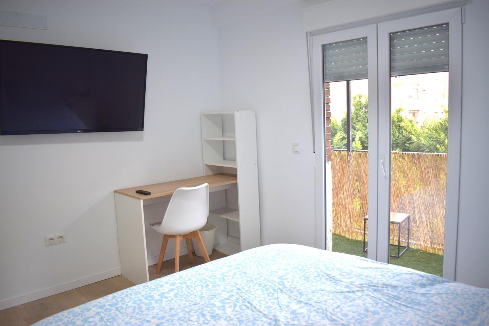 Bueno, Bonito Y Barato Apartment Malaga Luaran gambar